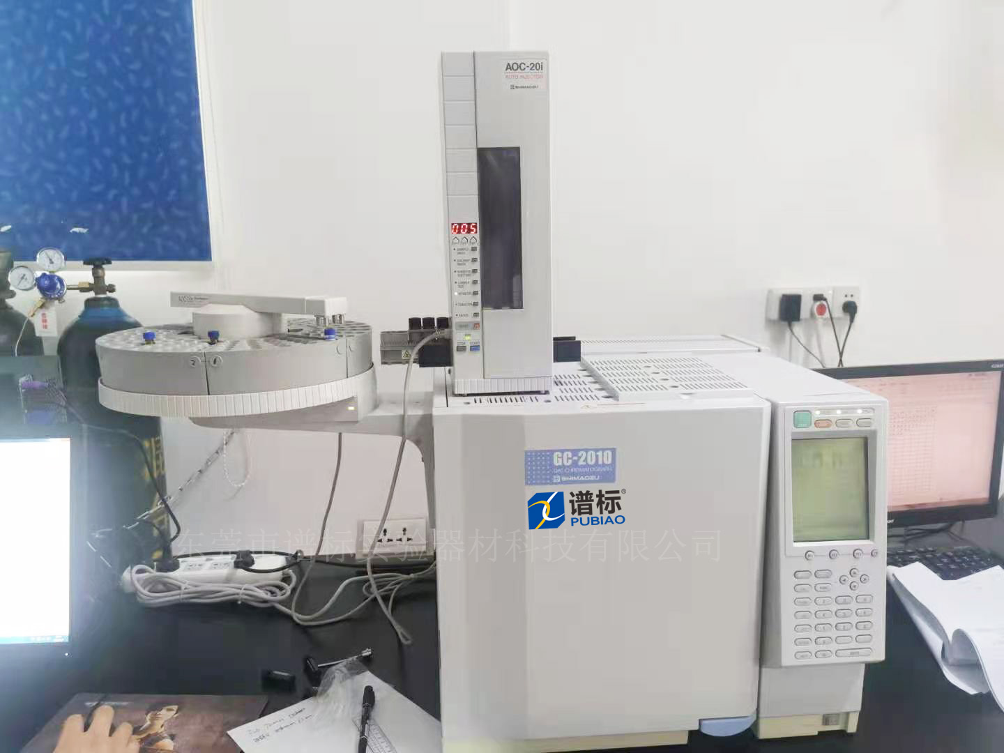 島津氣相色譜儀GC2010/FID檢測(cè)器/塔盤于4月7日廣東某大型檢測(cè)公司購(gòu)買